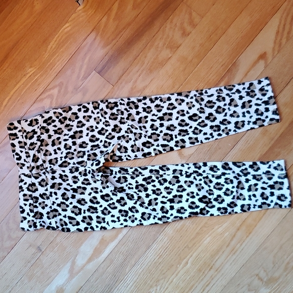Girls Oshkosh Leopard Print Pants 4/5 - Picture 8 of 8